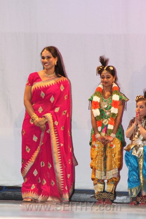 LORDKRISHNA-TORONTO300313SEITHY (440)